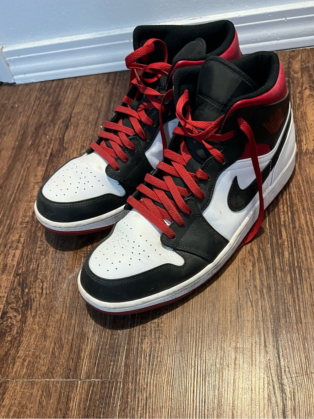 Air Jordan 1 Mid Men's Shoes Black White and Red